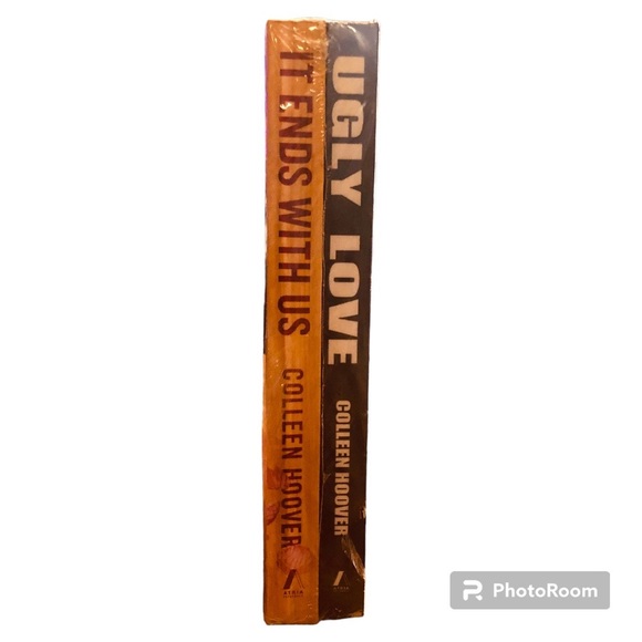 2 Colleen Hoover paperback book combo. Includes Ugly Love and It Ends With Us - Picture 4 of 4